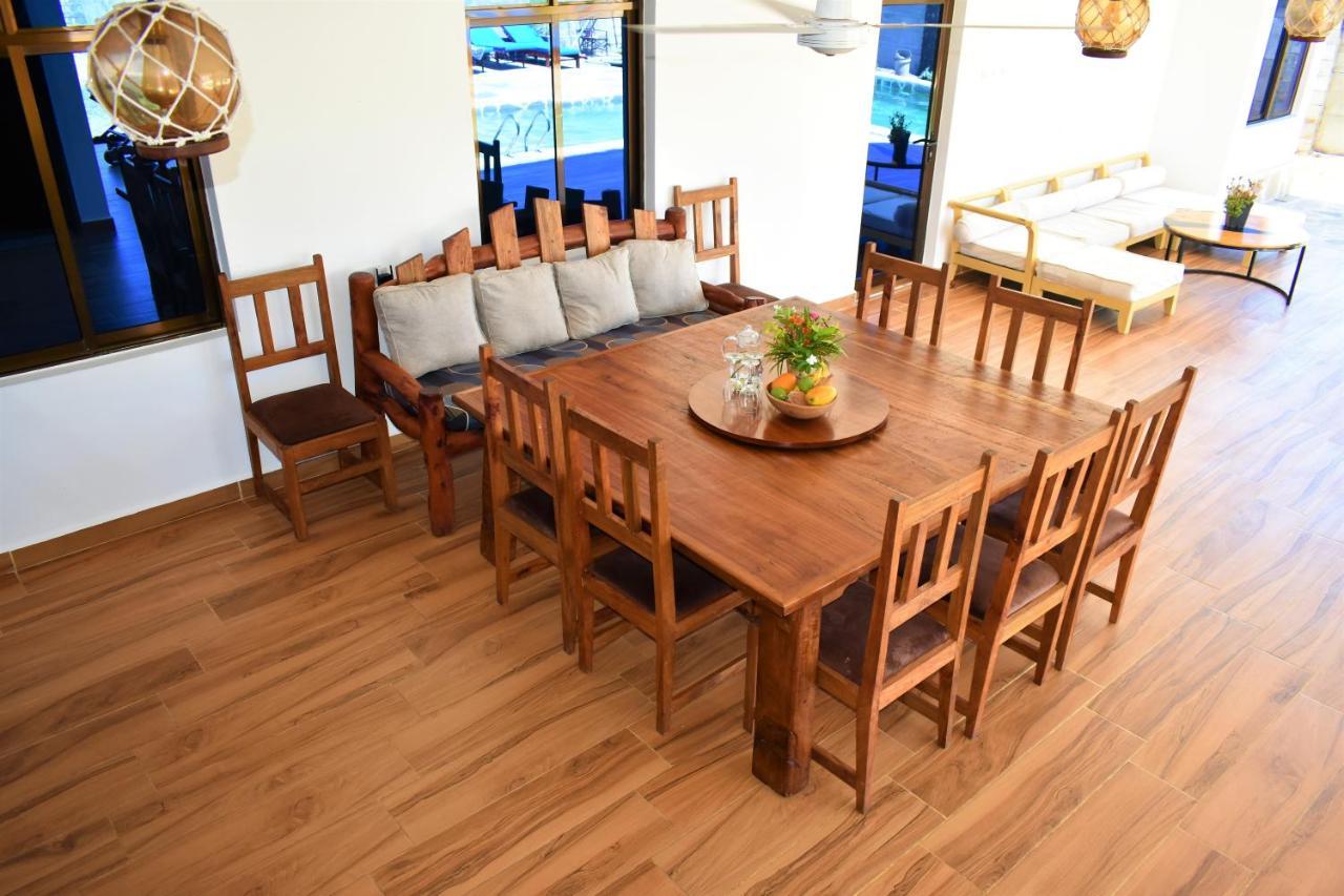 Private Backdoor Villa With Big Swimming Pool And Services Of Chef Included Diani Beach Exterior foto